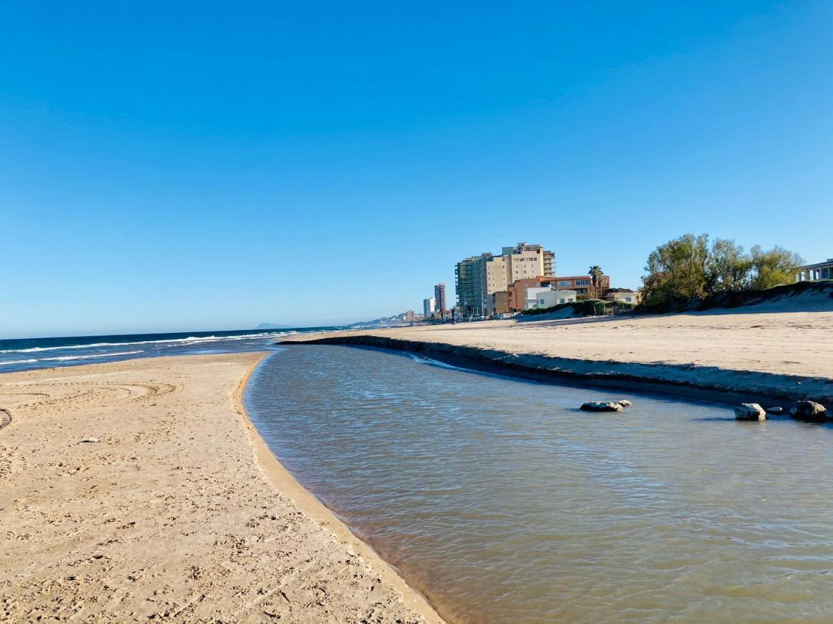 Beachfront And Peaceful Apartment Mareny Barraquetas Екстериор снимка