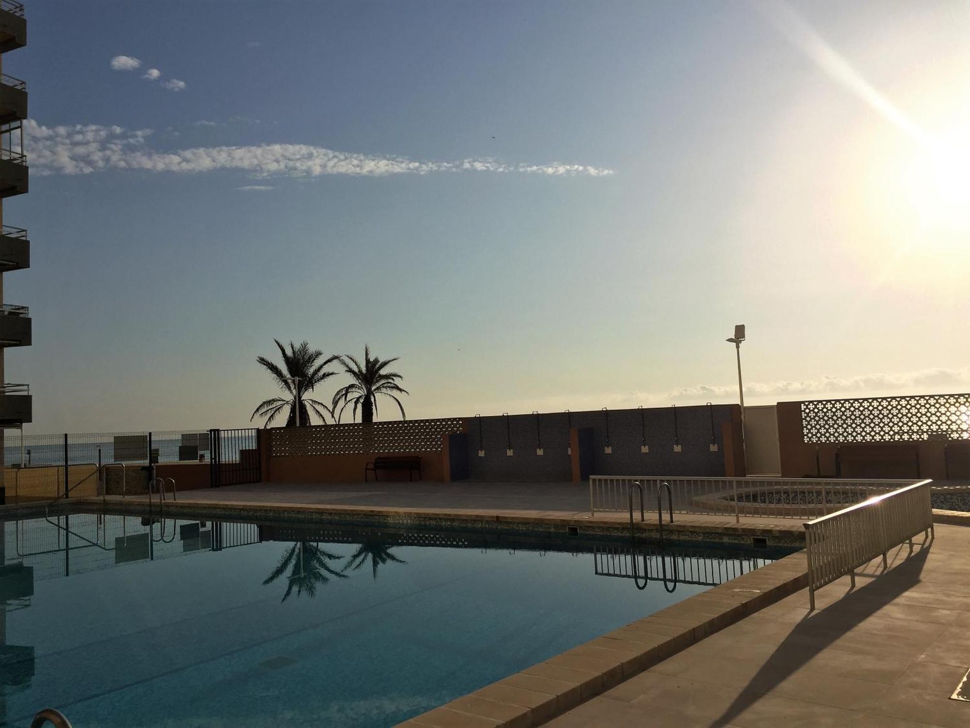 Beachfront And Peaceful Apartment Mareny Barraquetas Екстериор снимка